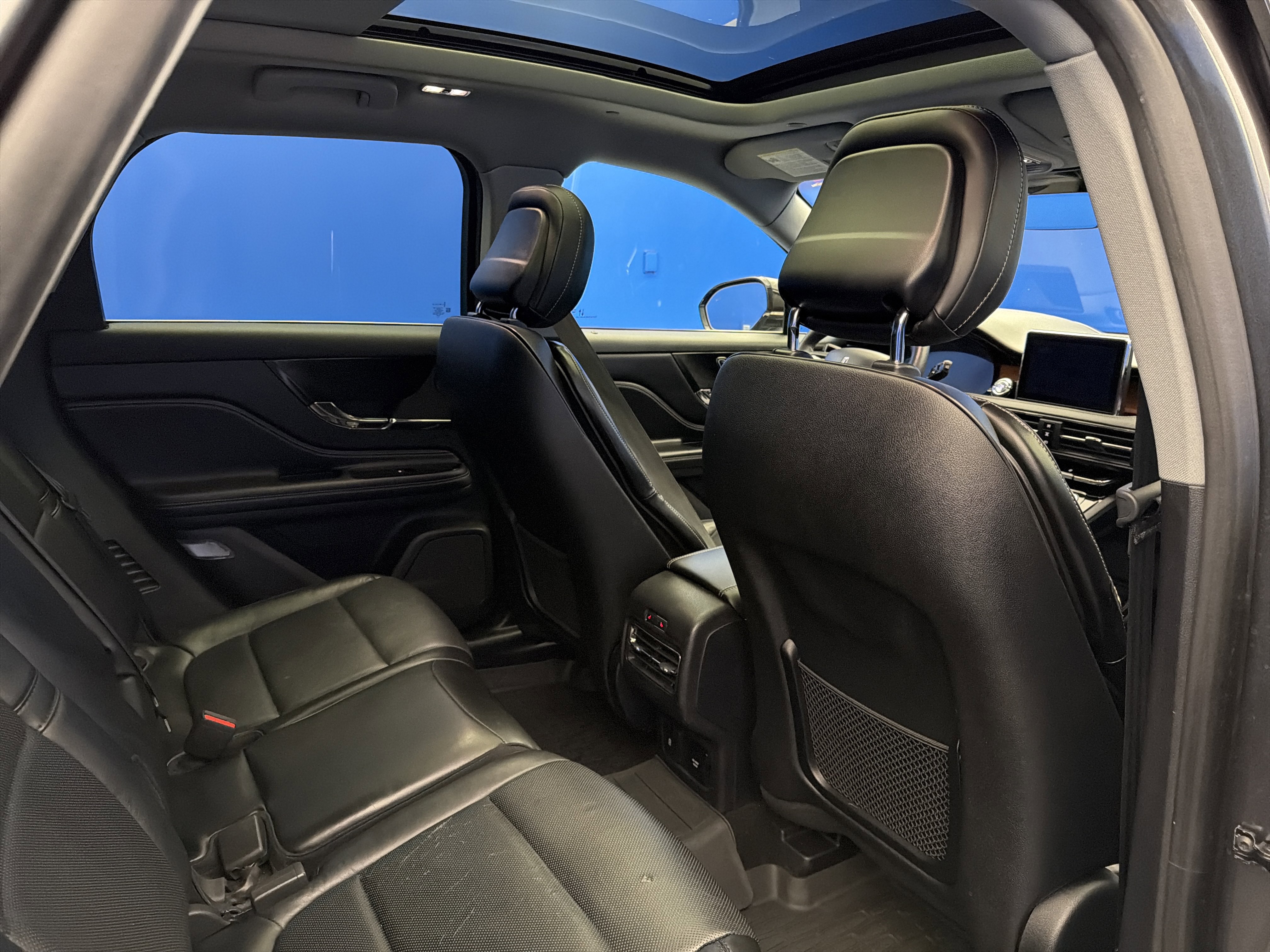 Used 2020 Lincoln Corsair Reserve w/ Equipment Group 201A image 27