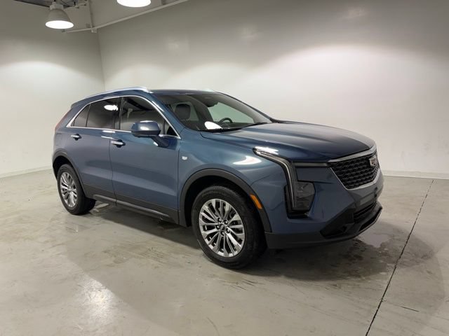Used 2025 Cadillac XT4 Premium Luxury FWD image 1