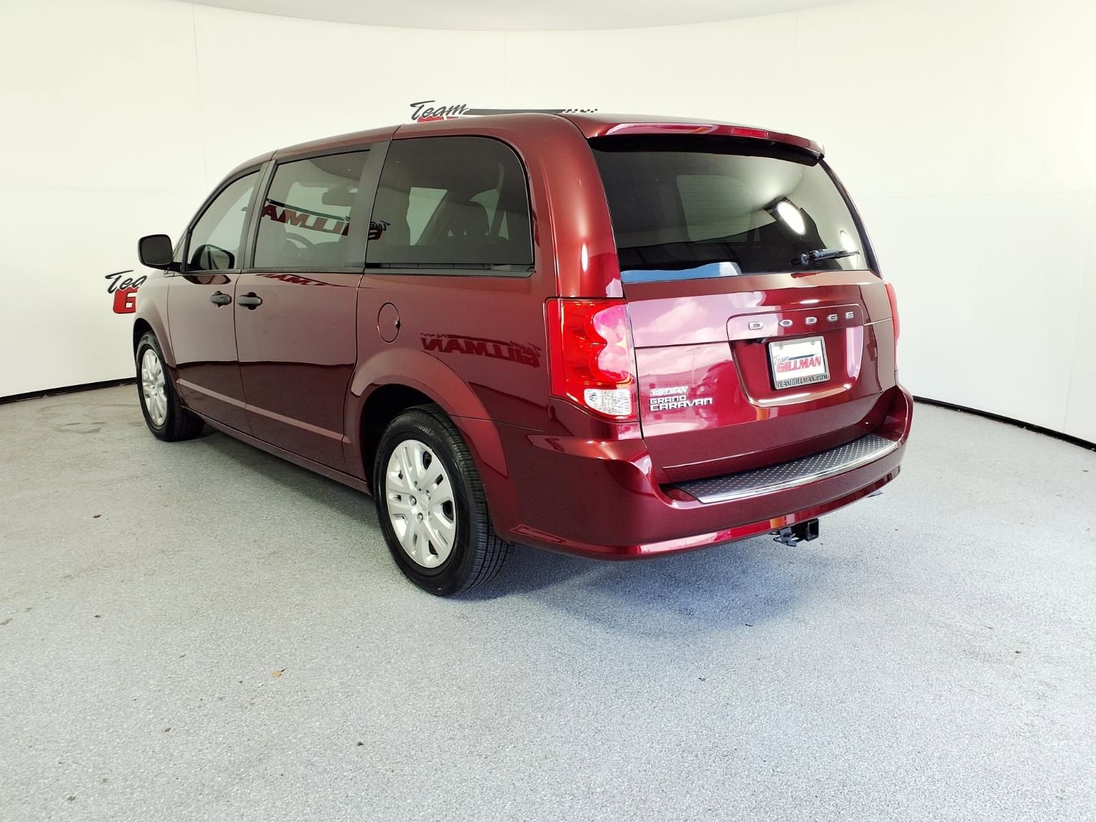 Used 2020 Dodge Grand Caravan SE image 3