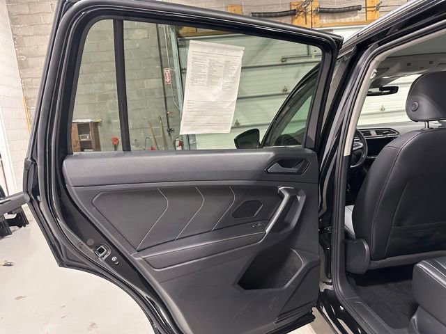 Certified 2024 Volkswagen Tiguan SE AWD/4WD image 12