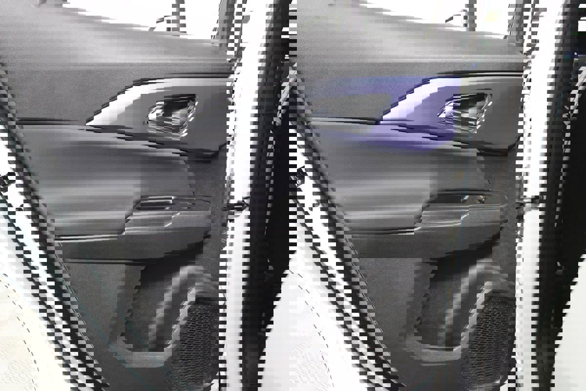 Used 2024 Chevrolet Equinox EV LT image 21