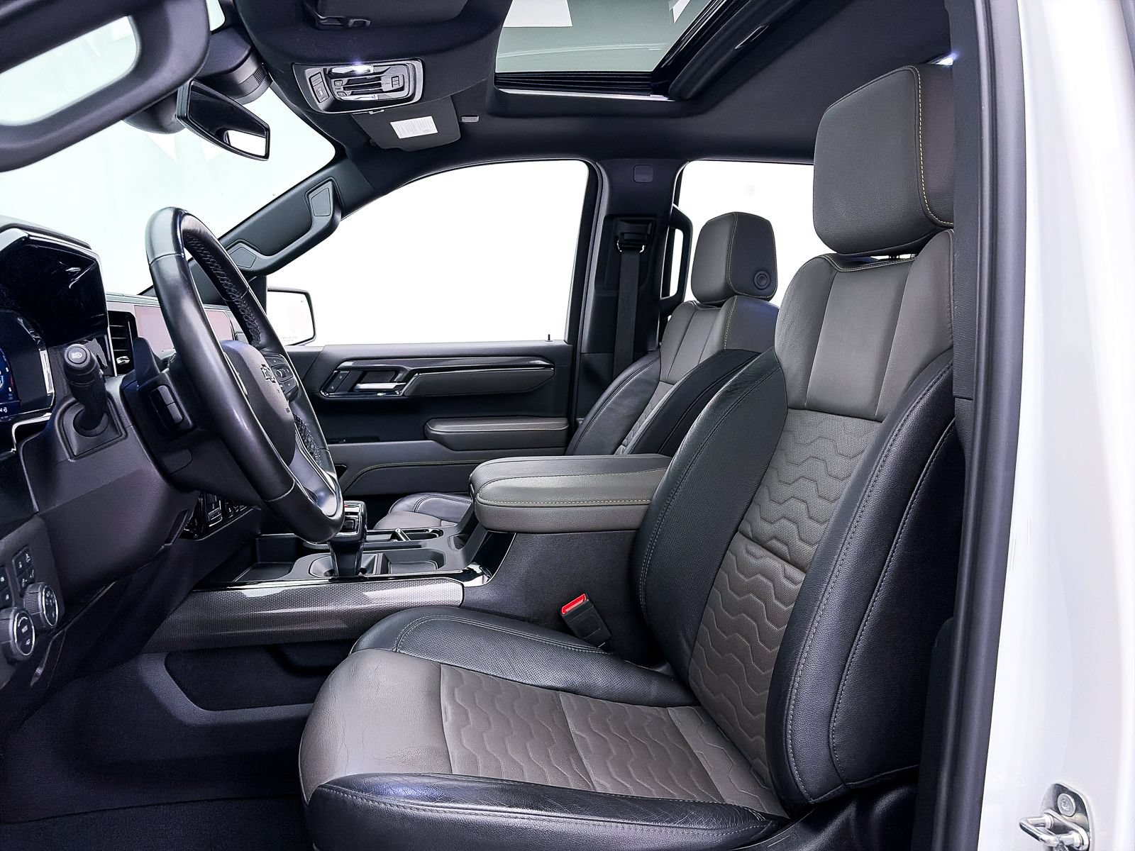 Used 2024 Chevrolet Silverado 1500 ZR2 w/ LPO, Dark Essentials Package AWD/4WD image 25