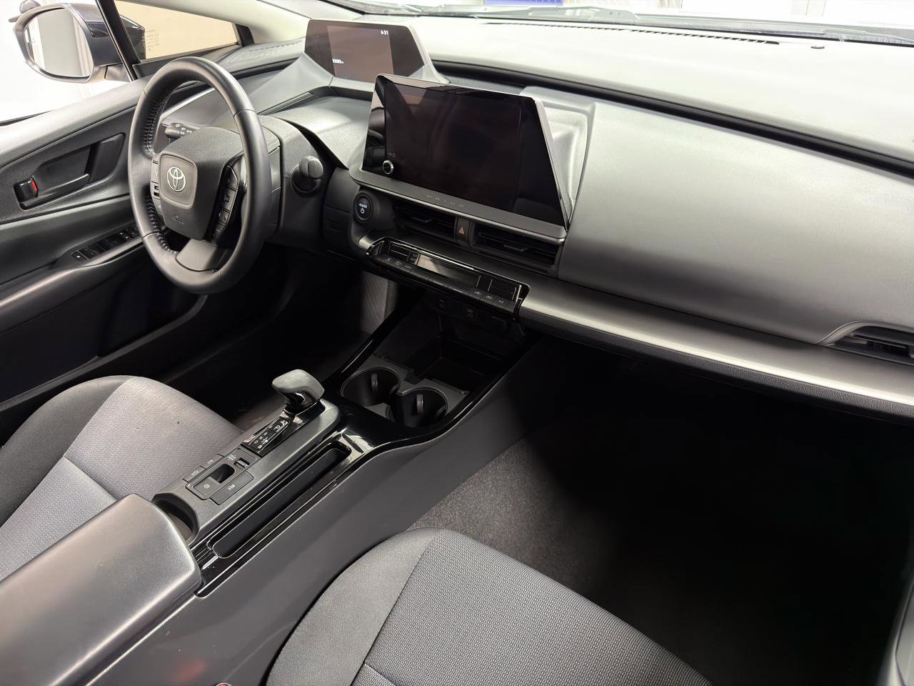 Used 2023 Toyota Prius LE AWD/4WD image 26