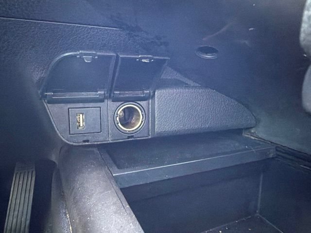 Used 2022 Toyota Camry LE FWD image 28