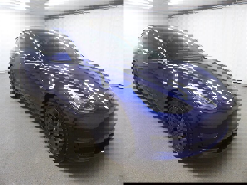 Used 2018 Tesla Model 3 image 1