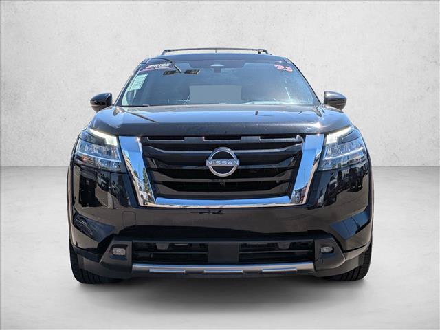 Used 2023 Nissan Pathfinder Platinum FWD image 2
