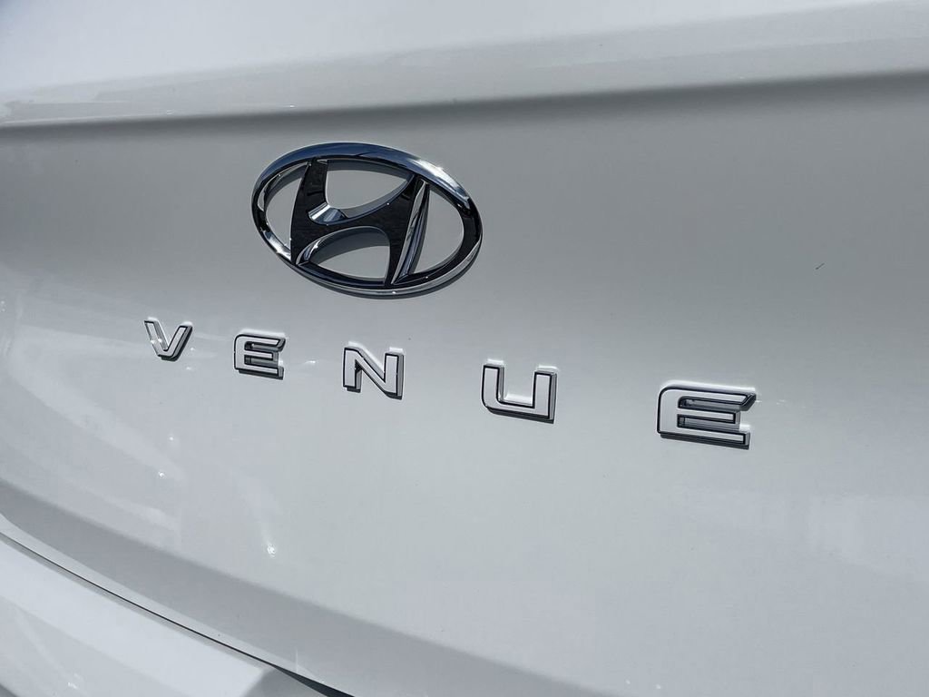 New 2026 Hyundai Venue SEL FWD image 37