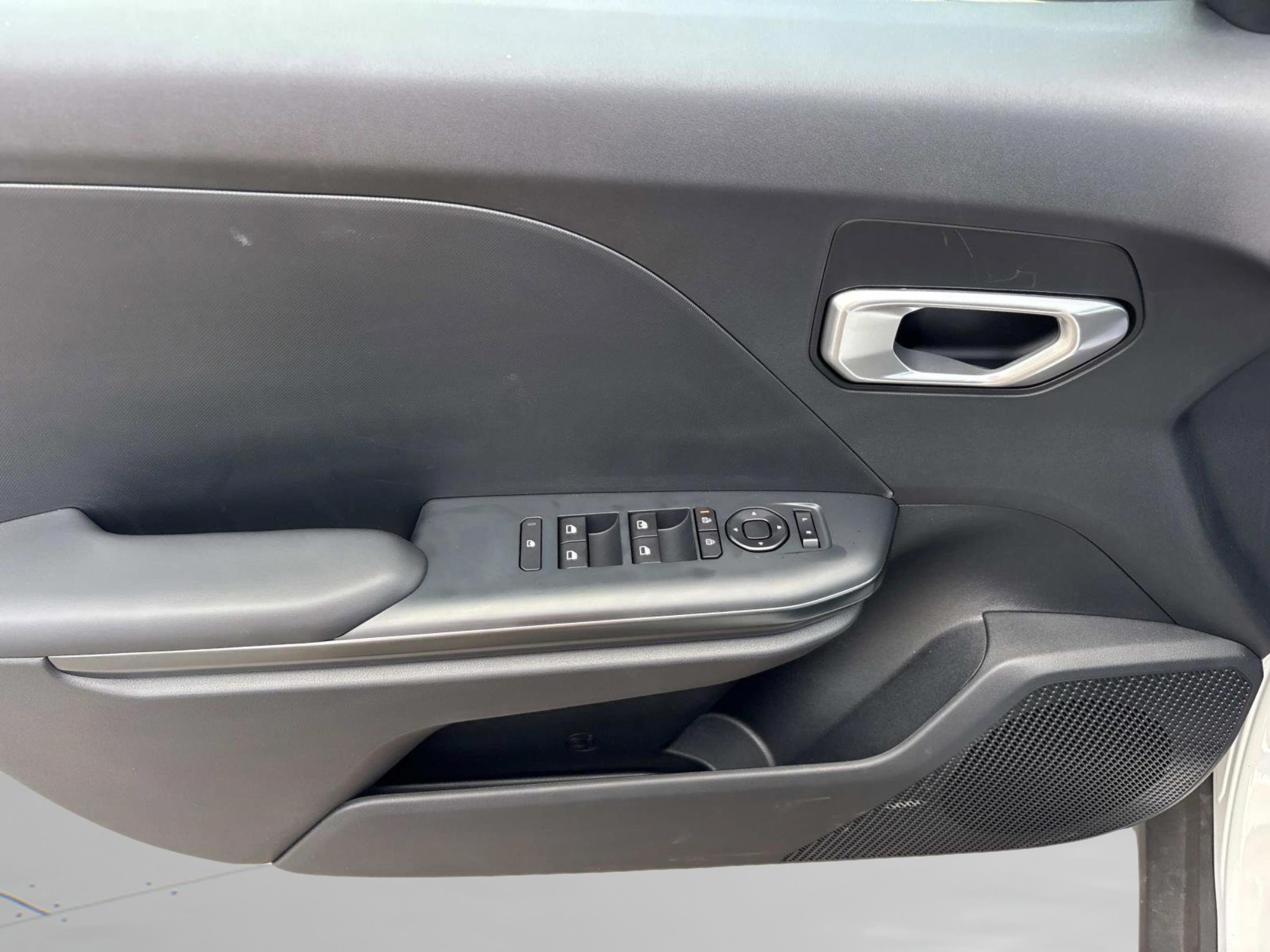 New 2026 Kia K4 FWD image 15