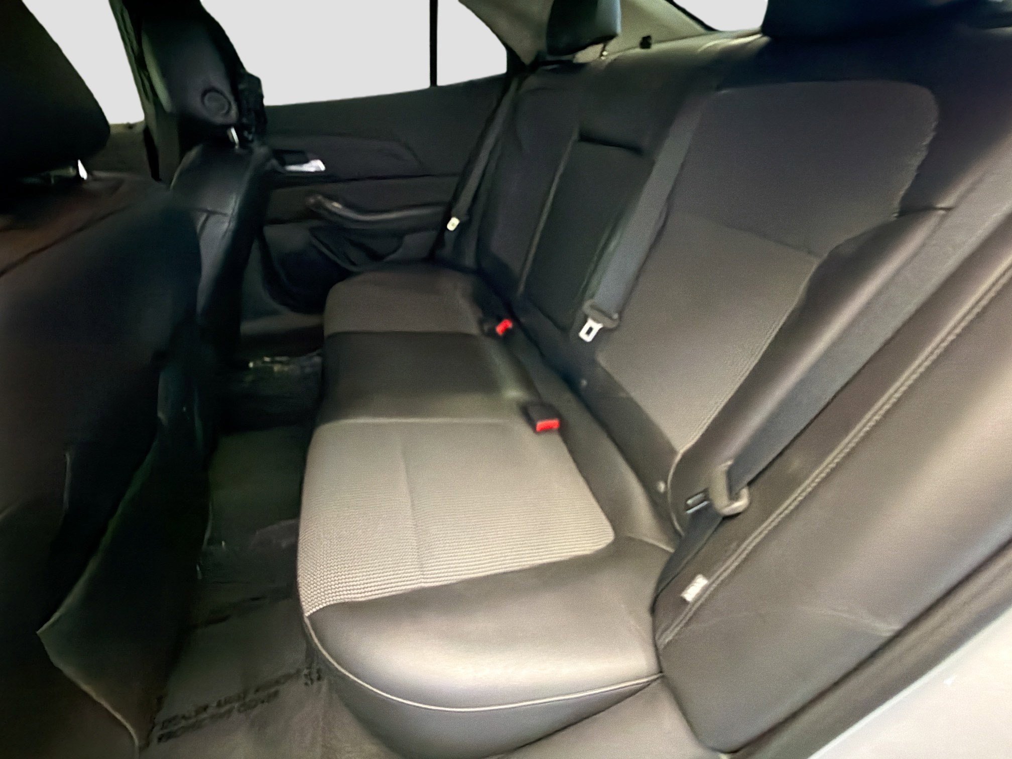 Used 2015 Chevrolet Malibu LT w/ Power Convenience Package FWD image 13