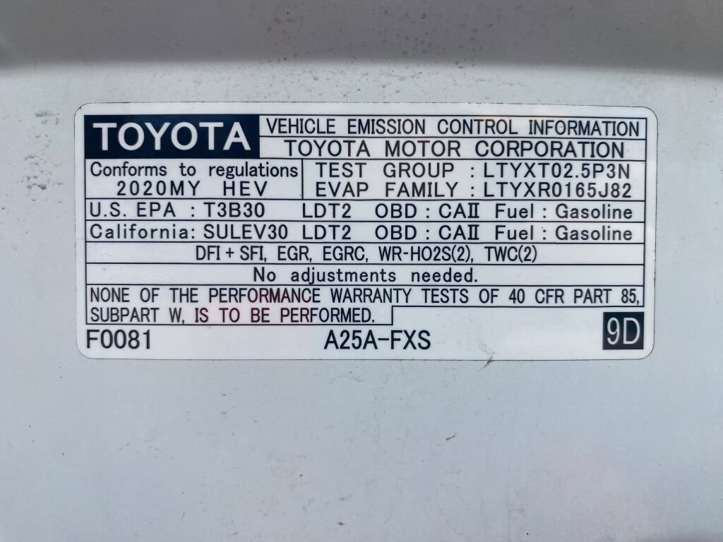 Used 2020 Toyota RAV4 LE w/ Carpet Mat Package image 32