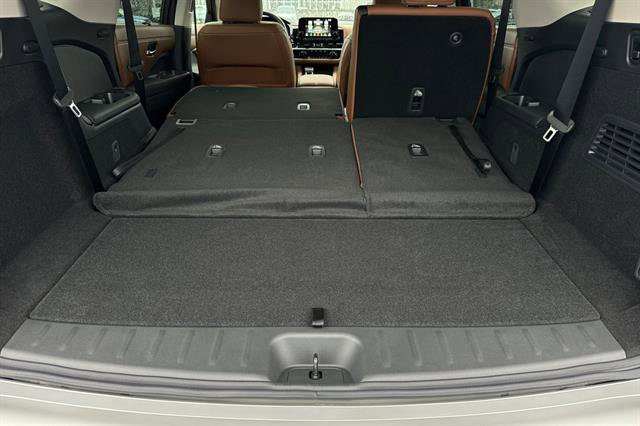 New 2025 Nissan Pathfinder Platinum image 18