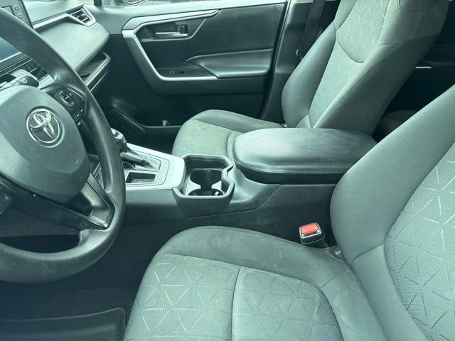 Used 2021 Toyota RAV4 XLE FWD image 10