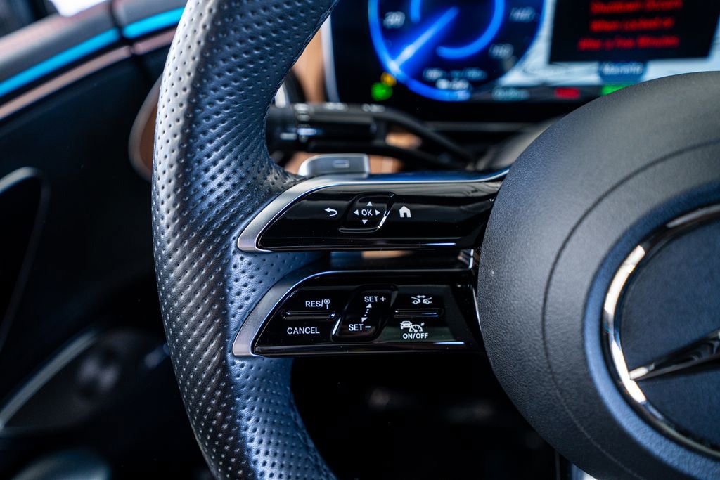 Used 2023 Mercedes-Benz EQE 500 4MATIC Sedan image 40