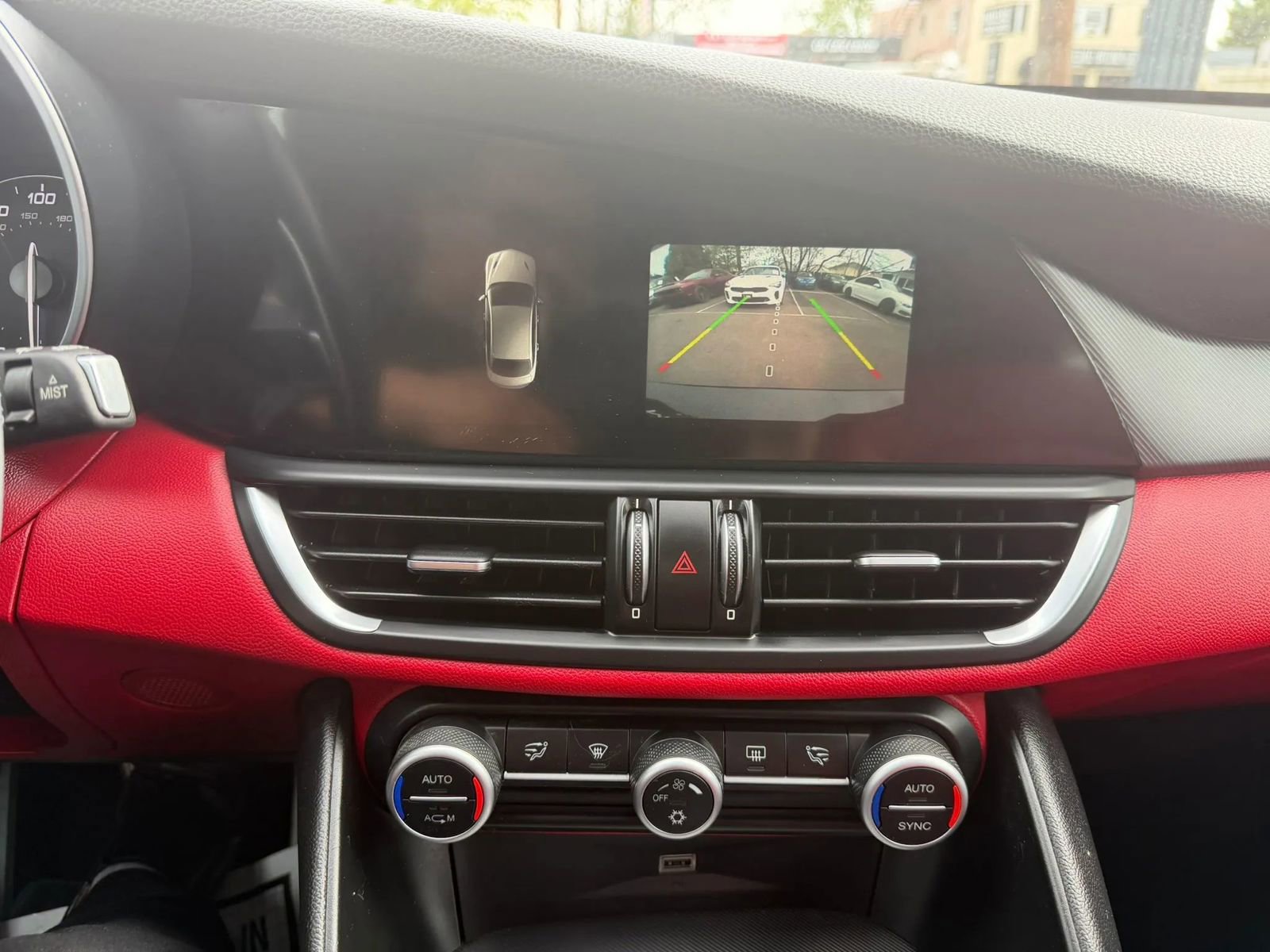 Used 2017 Alfa Romeo Giulia w/ Sport Appearance Package image 17