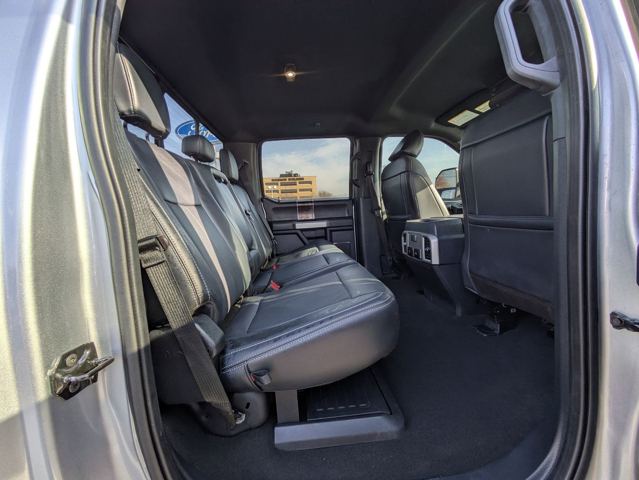 Used 2022 Ford F250 Lariat image 34