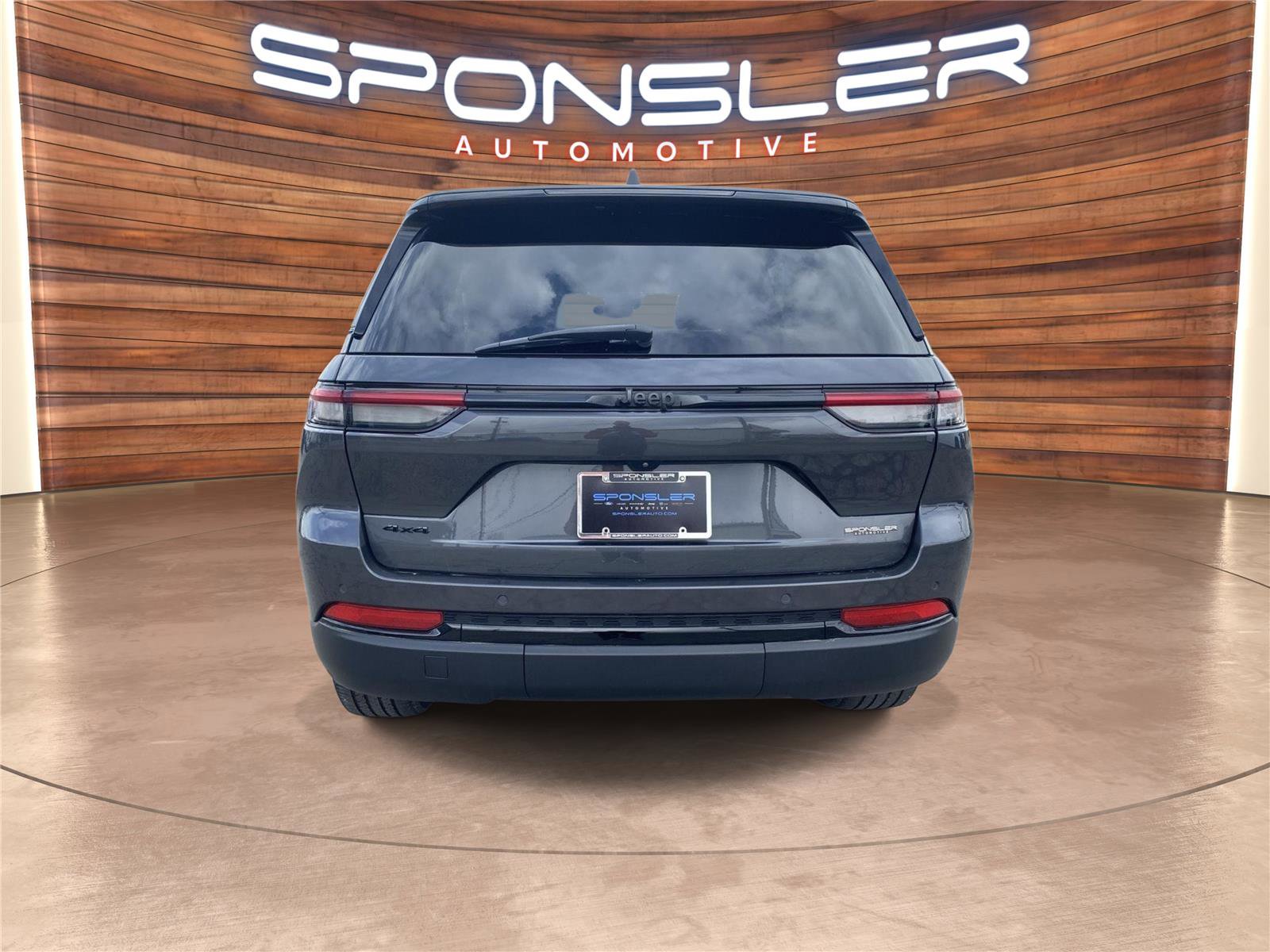 Used 2022 Jeep Grand Cherokee Altitude image 6