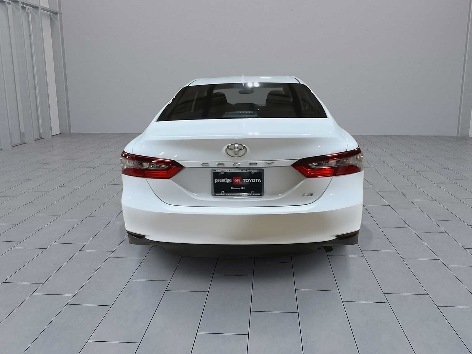 Used 2024 Toyota Camry LE FWD image 5