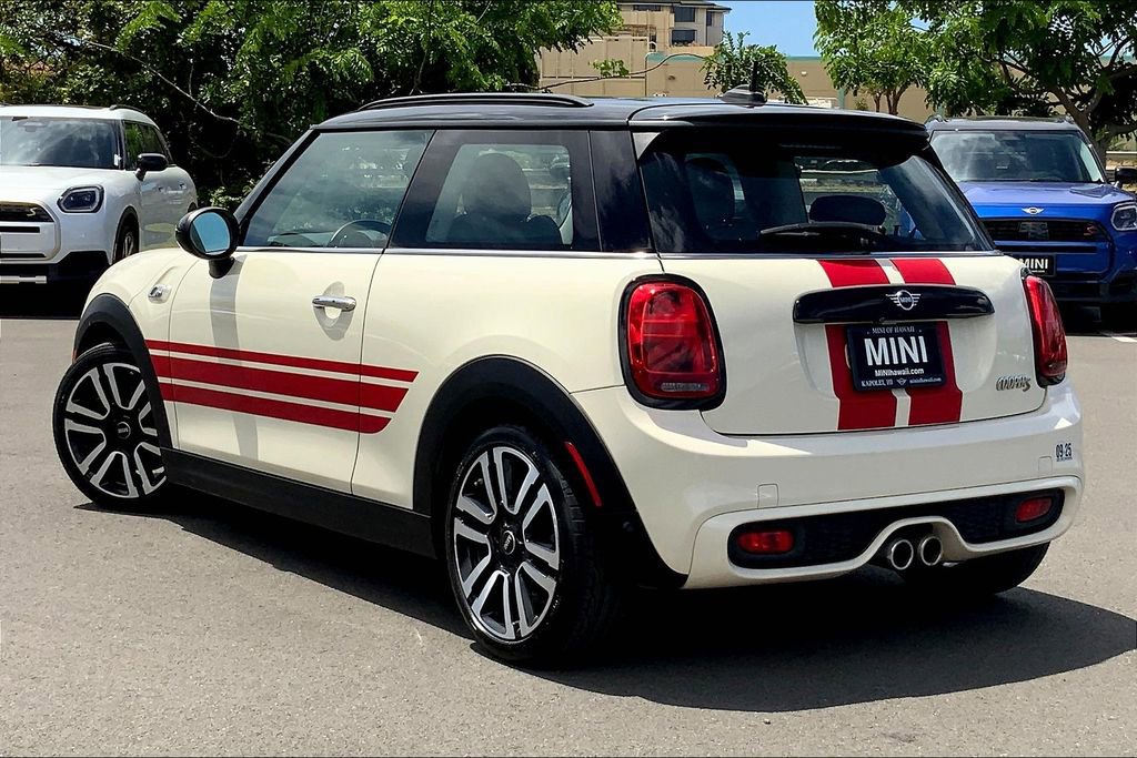 Used 2019 MINI Cooper S w/ Signature Upholstery Package image 11
