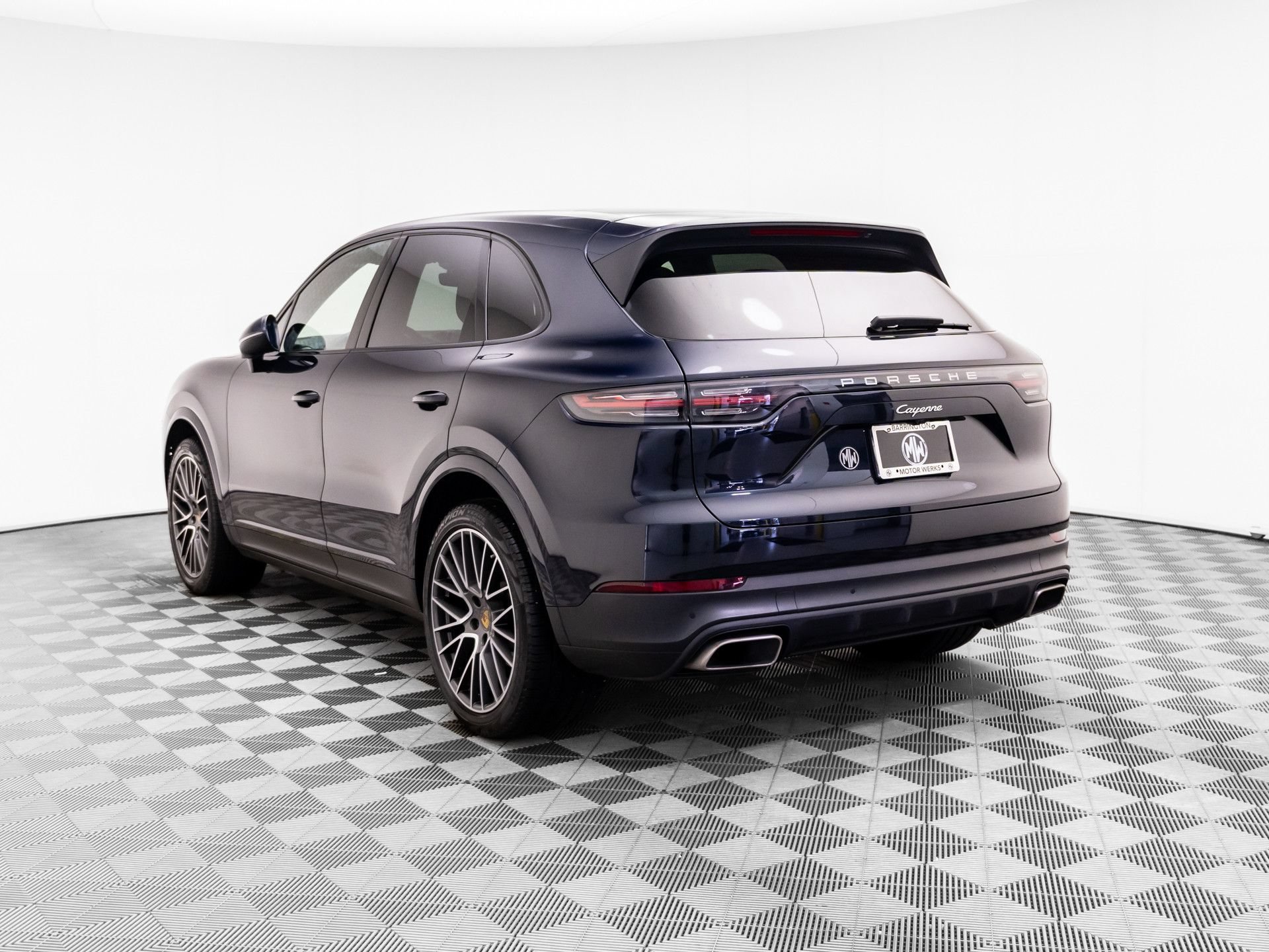 Used 2020 Porsche Cayenne AWD/4WD image 3