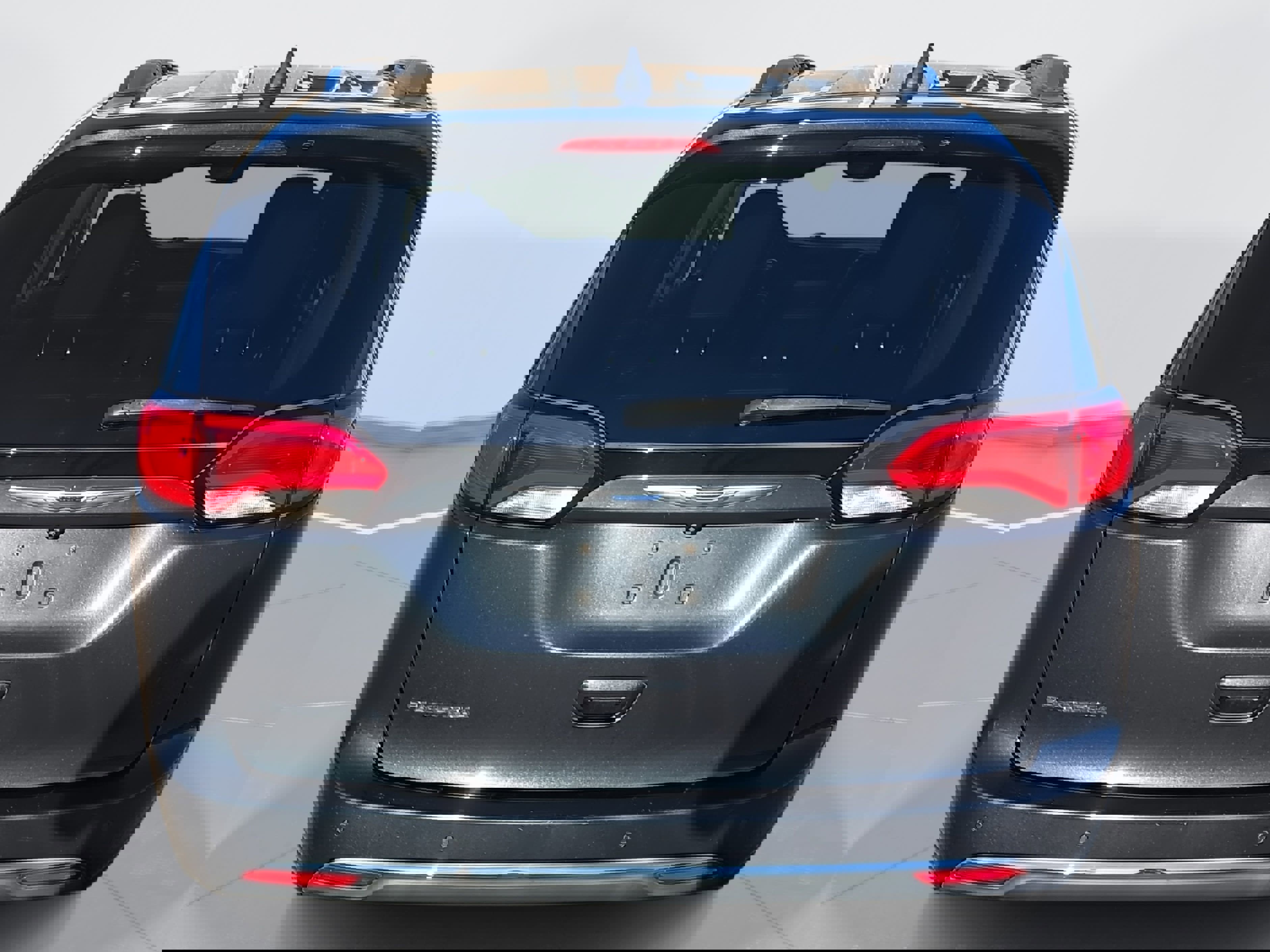 Used 2019 Chrysler Pacifica Touring-L Plus w/ Advanced Safetytec Group image 6