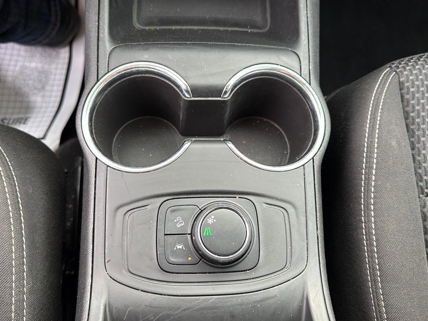 Used 2024 GMC Terrain SLE image 14