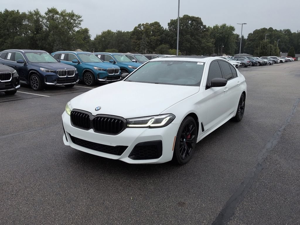 Used 2022 BMW 540i xDrive w/ M Sport Package AWD/4WD image 2