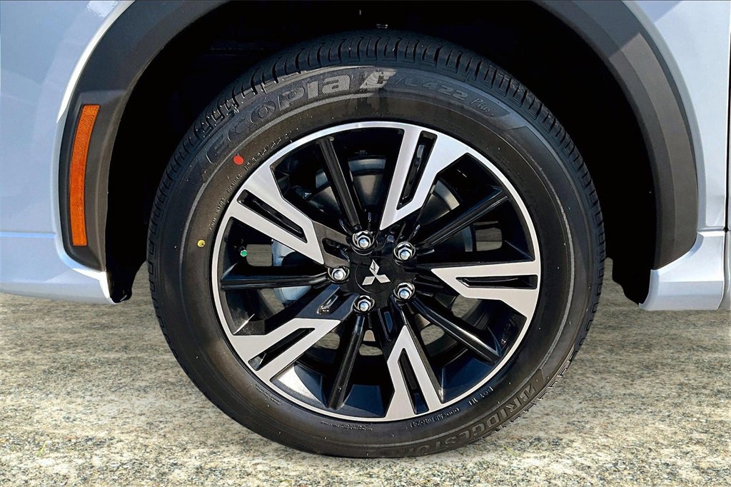 New 2025 Mitsubishi Eclipse Cross AWD image 11