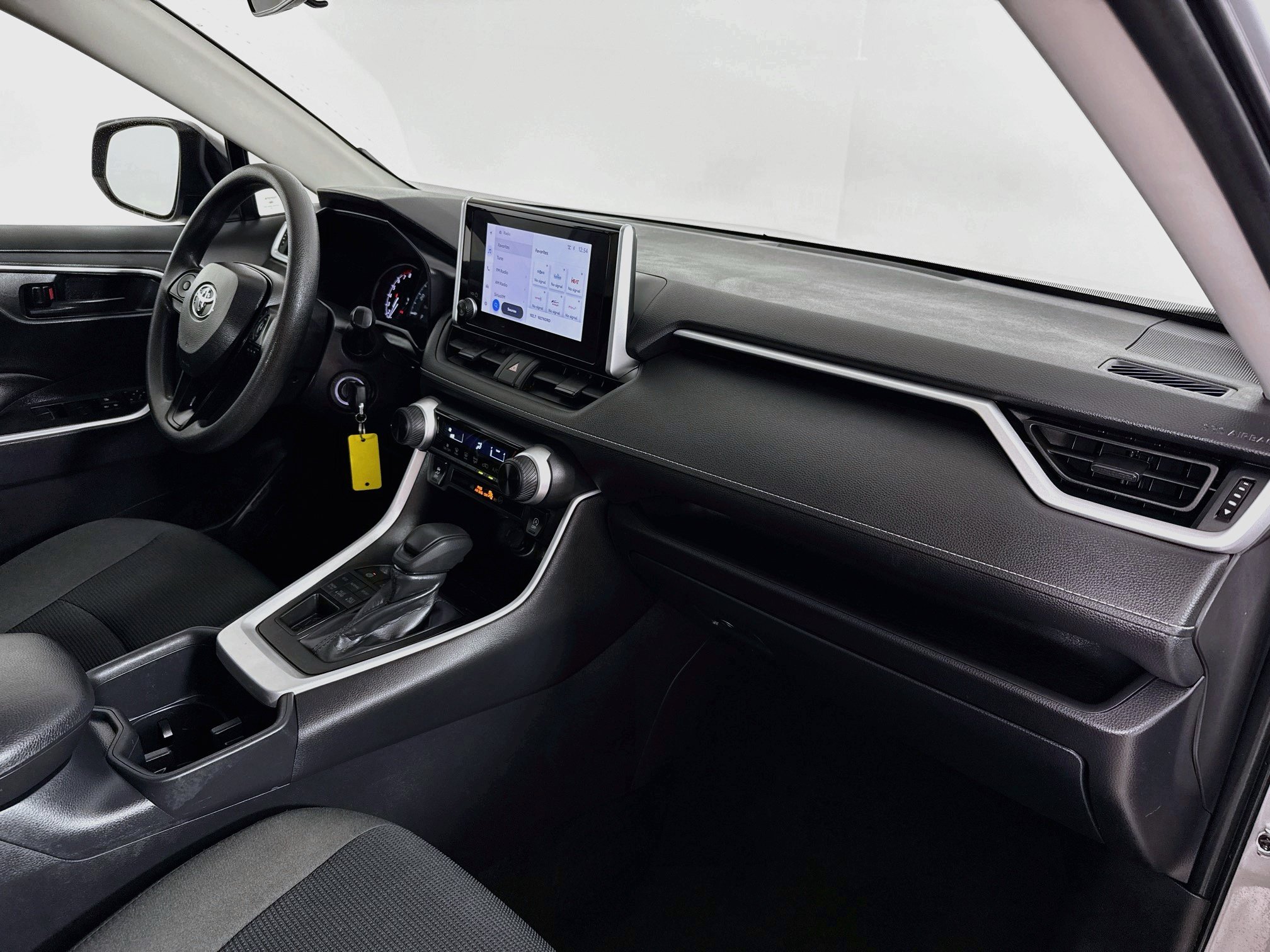 Certified 2025 Toyota RAV4 LE AWD/4WD image 29