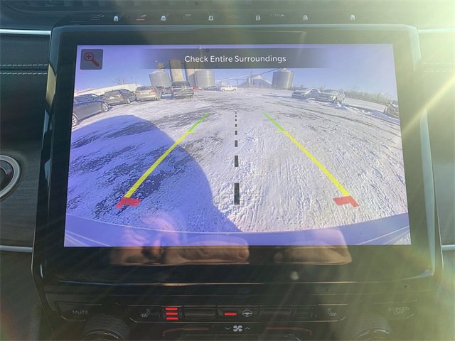 Used 2023 Jeep Grand Cherokee Limited image 15