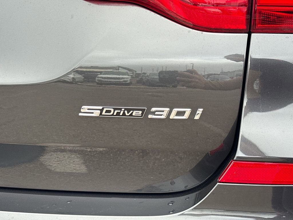 Used 2019 BMW X3 sDrive30i w/ Driving Assistance Package image 11