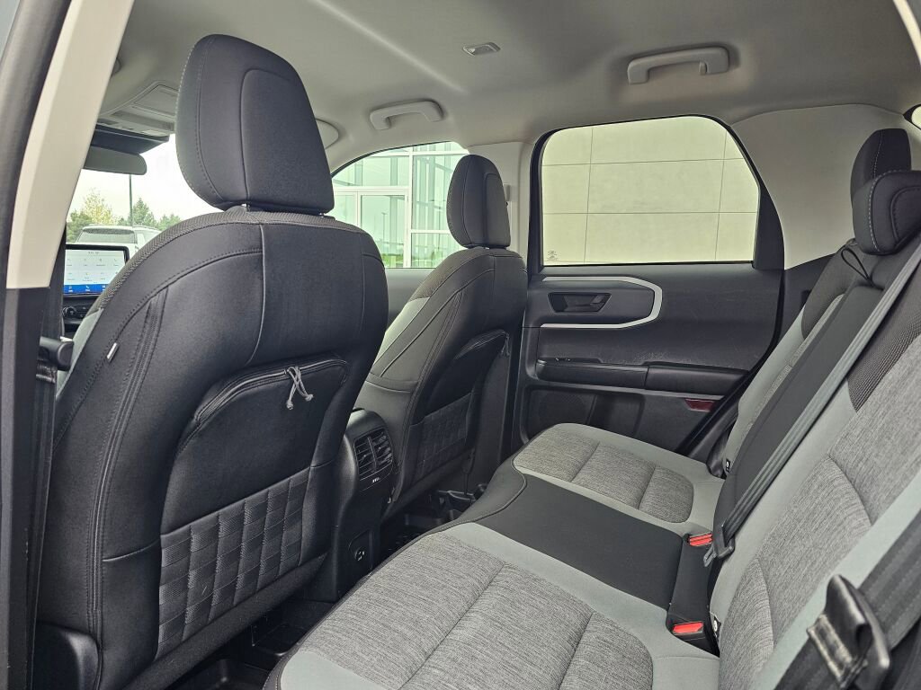 Used 2021 Ford Bronco Sport Big Bend w/ Big Bend Package (96B) AWD/4WD image 11