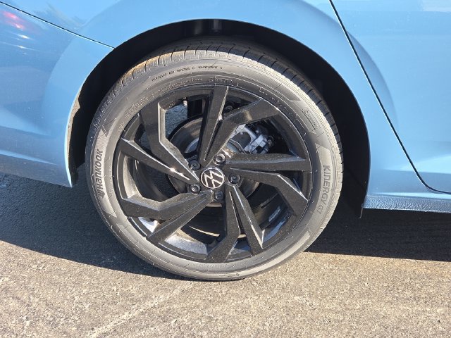 New 2027 Volkswagen Jetta SE FWD image 5