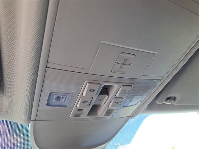 New 2025 Volkswagen Taos SE image 20