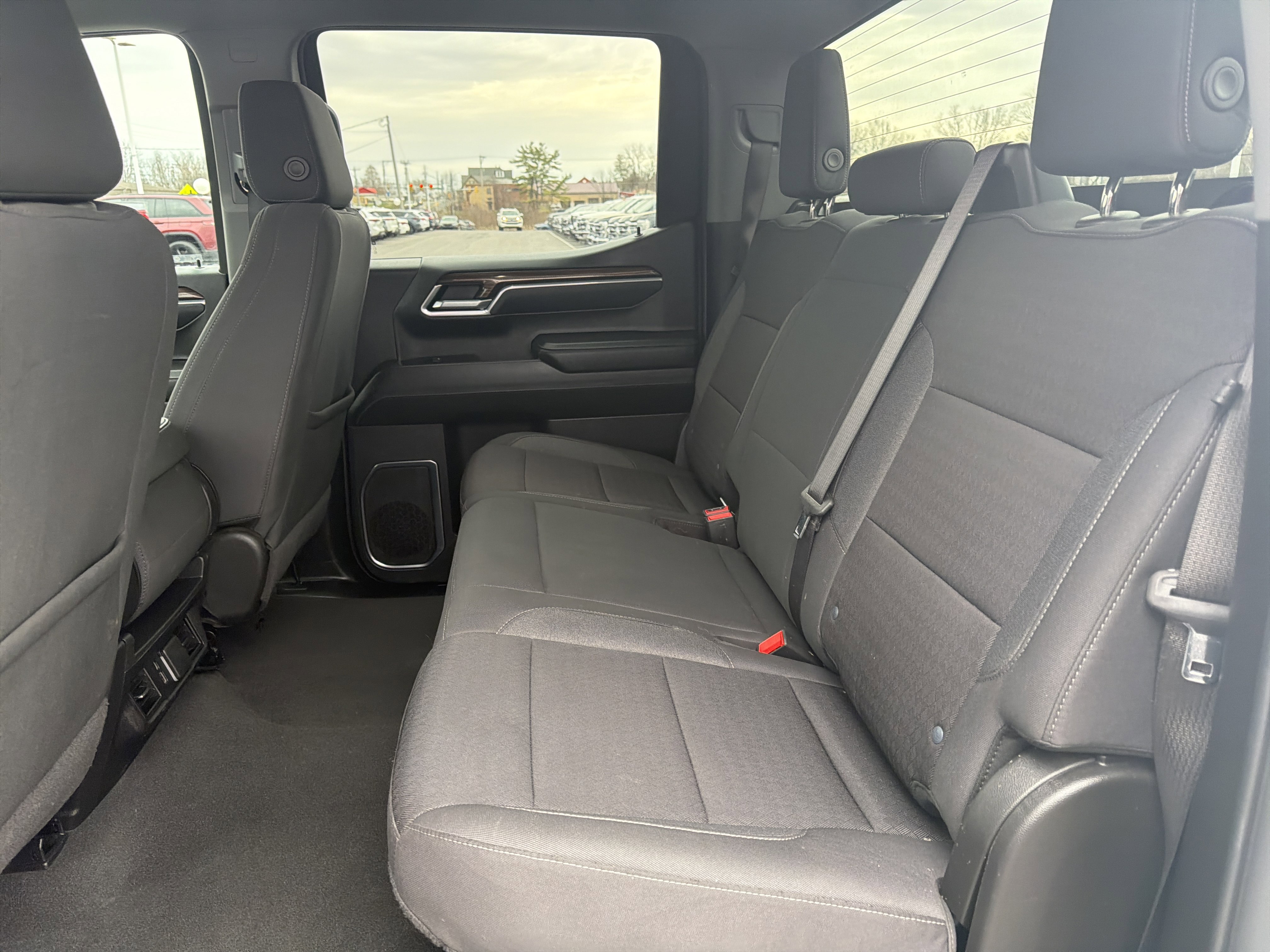 Used 2025 Chevrolet Silverado 1500 LT image 13