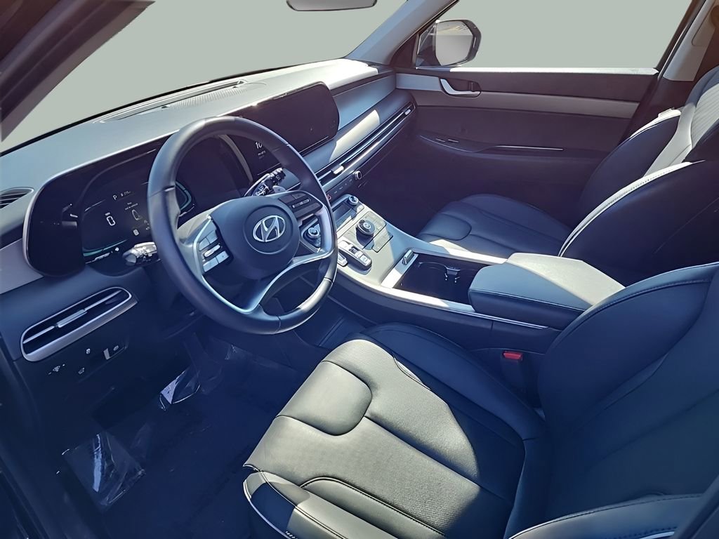 Used 2025 Hyundai Palisade SEL FWD image 14