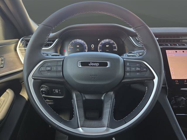 New 2025 Jeep Grand Cherokee L Limited w/ Luxury Tech Group II image 18