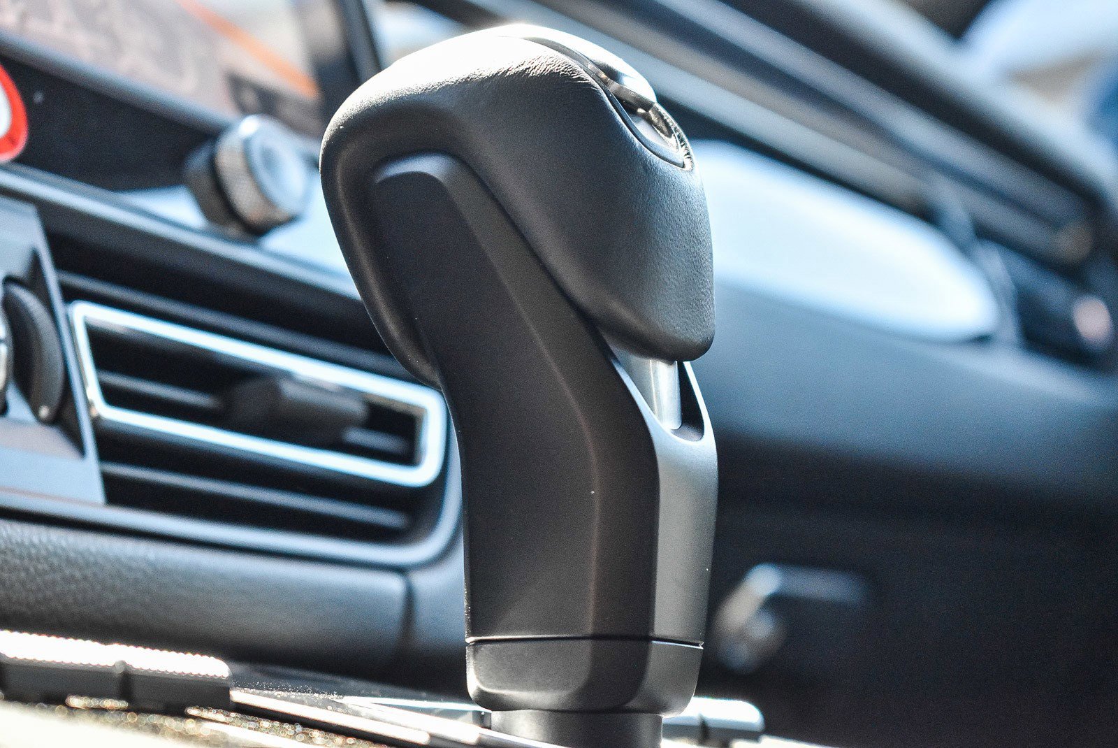 Used 2023 Porsche Macan image 21