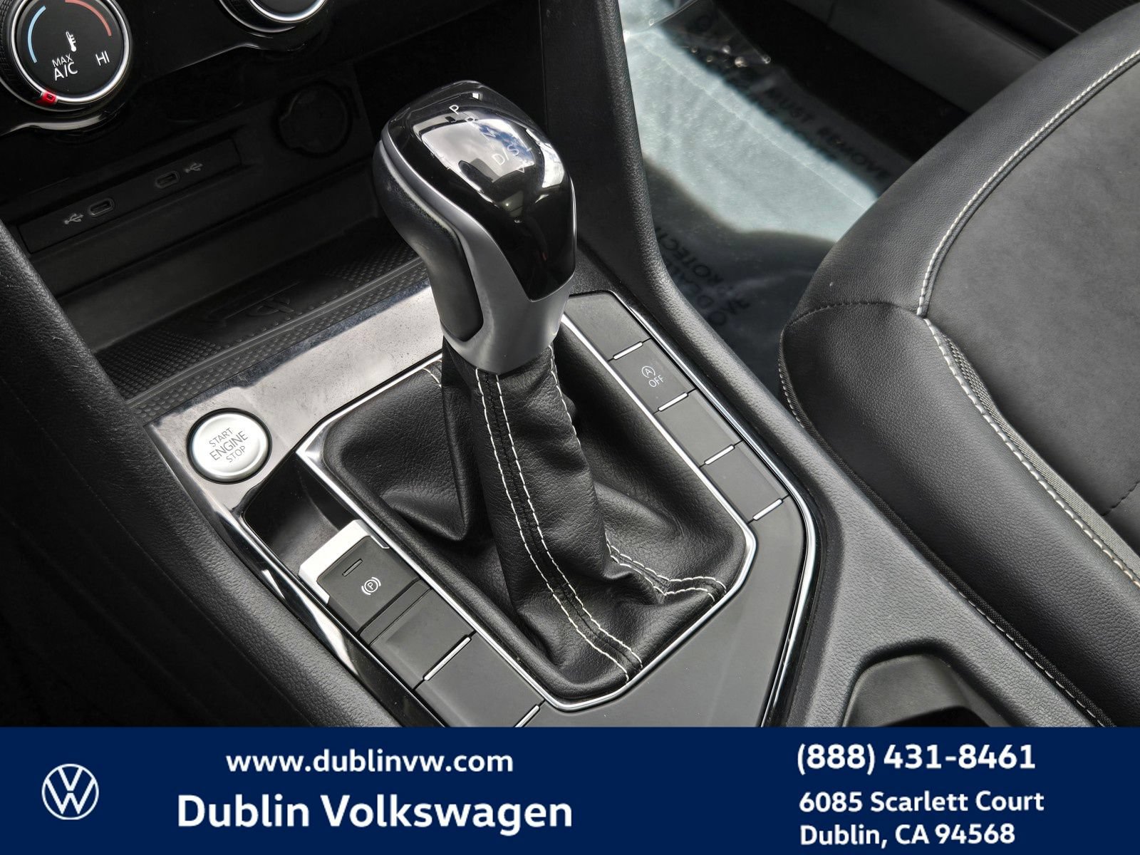 Certified 2023 Volkswagen Taos SE w/ Panoramic Sunroof Package FWD image 18