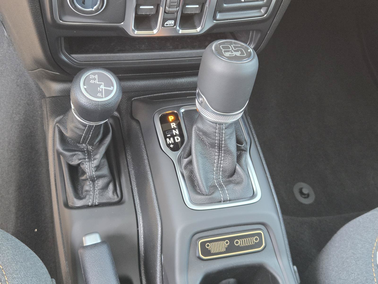 New 2026 Jeep Gladiator Sport AWD/4WD image 16