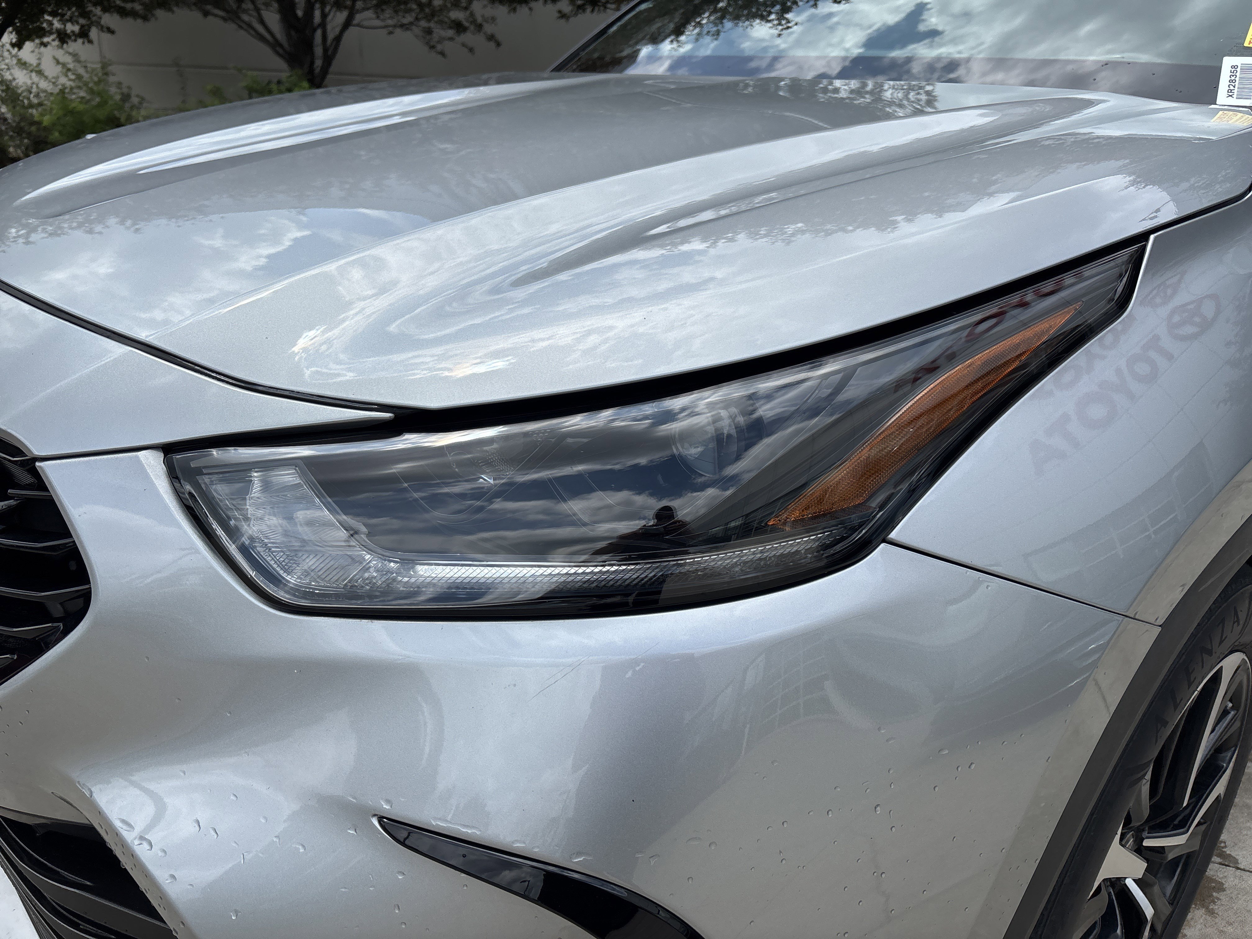 Used 2022 Toyota Highlander XSE AWD/4WD image 10