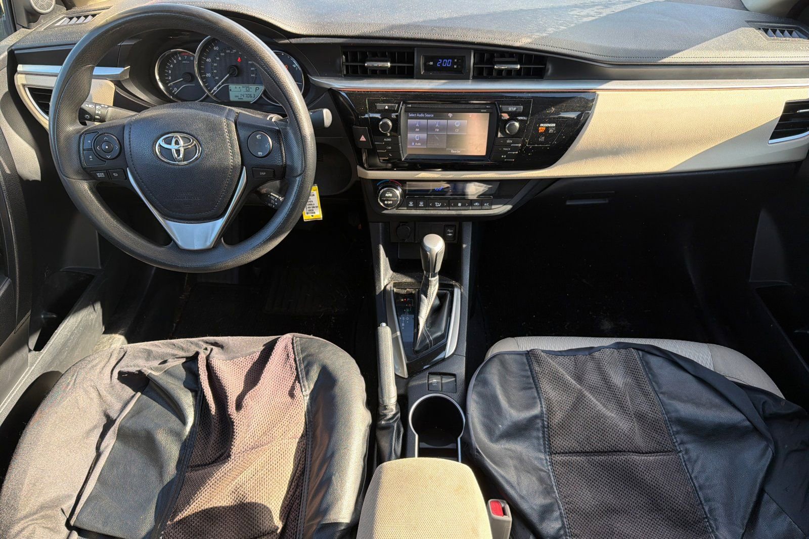 Used 2014 Toyota Corolla LE FWD image 9