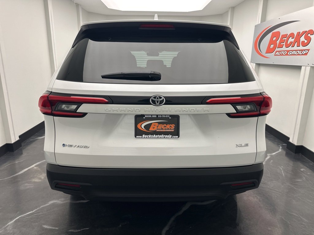 Used 2024 Toyota Grand Highlander XLE image 30