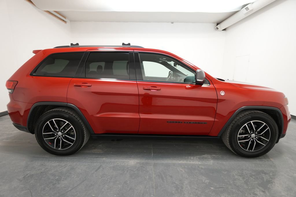 Used 2018 Jeep Grand Cherokee Trailhawk w/ Trailhawk Luxury Group image 10