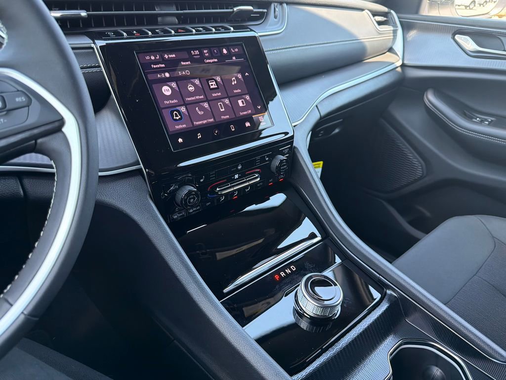 New 2026 Jeep Grand Cherokee Laredo X AWD/4WD image 34
