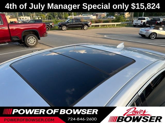 Used 2017 Buick LaCrosse Essence w/ Sun and Shade Package FWD image 5