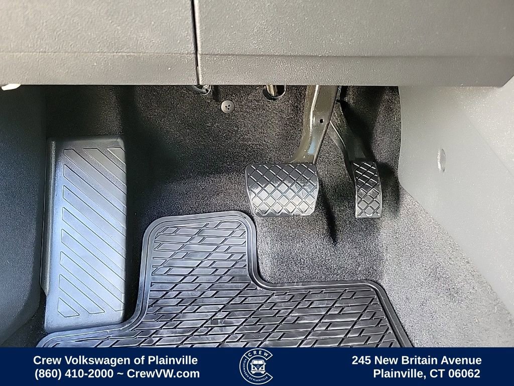 Used 2018 Volkswagen Tiguan SE w/ Panoramic Sunroof Package image 40