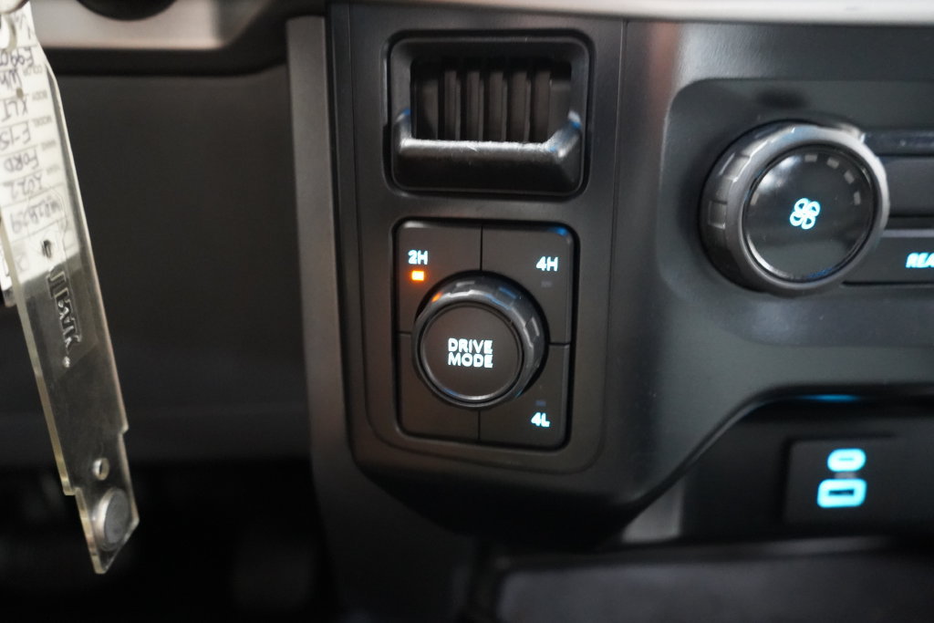 Certified 2022 Ford F150 XLT AWD/4WD image 40