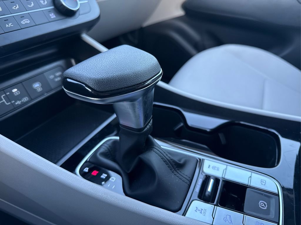 Certified 2025 Hyundai Tucson SE image 29