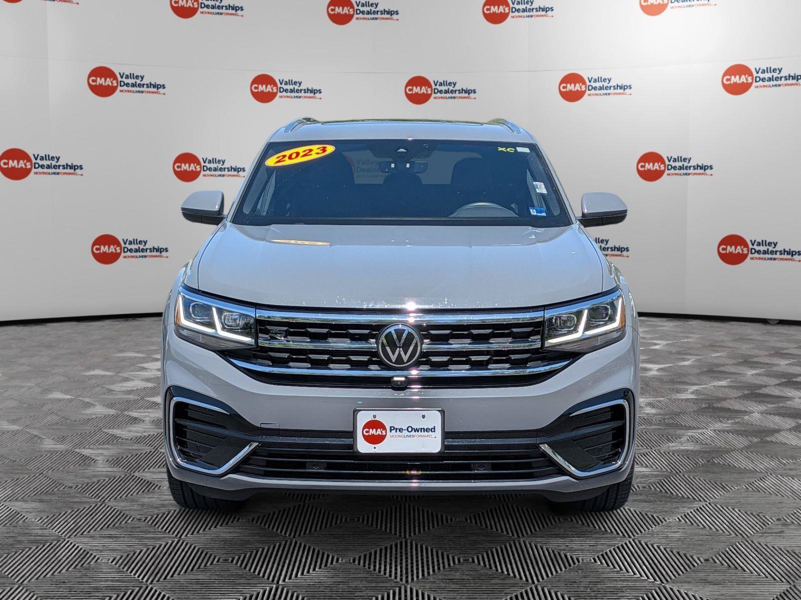 Used 2023 Volkswagen Atlas Cross Sport SEL Premium R-Line AWD/4WD image 2