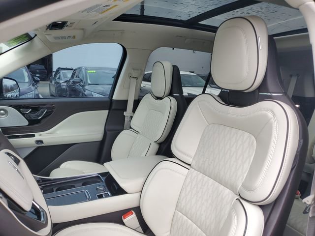 Used 2023 Lincoln Aviator Black Label w/ Dynamic Handling Package image 10
